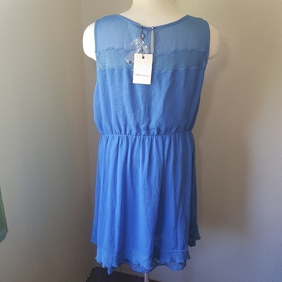 Junarose Embroidered Sleeveless Dress - Picture 3 of 16